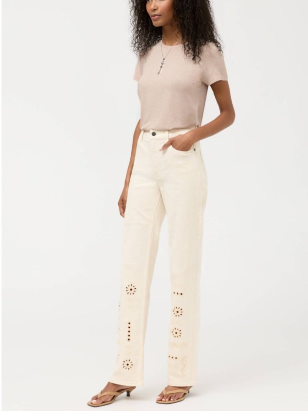 NWT Johnny Was  straight leg jeans with eyelet embroidered pattern size 26